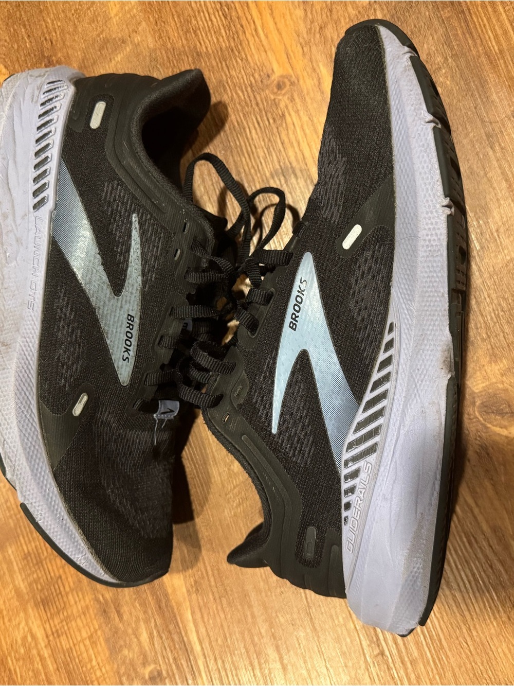 Women's Brooks Launch GTS 9